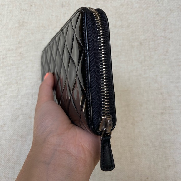 Chanel Black Patent Quilted Zippy Wallet - Picture 4 of 8